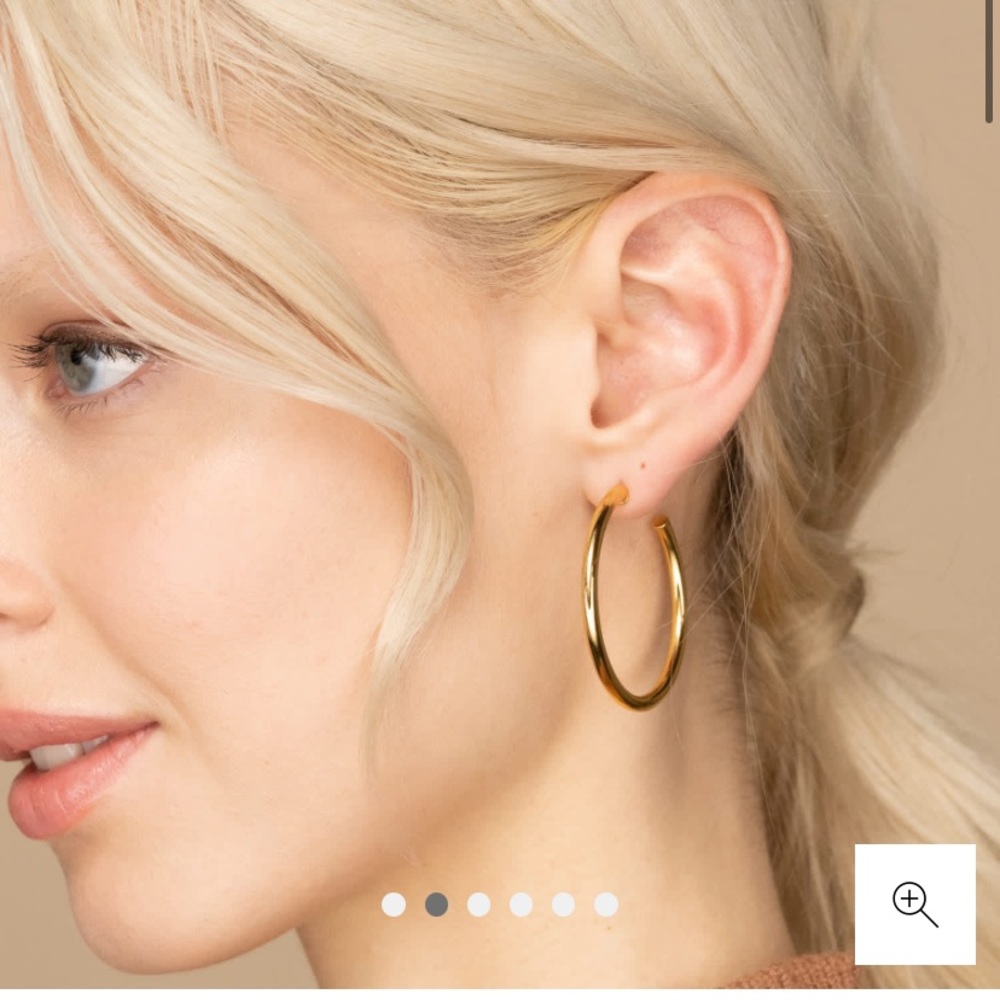 Mejuri Bold Hoop Earrings
